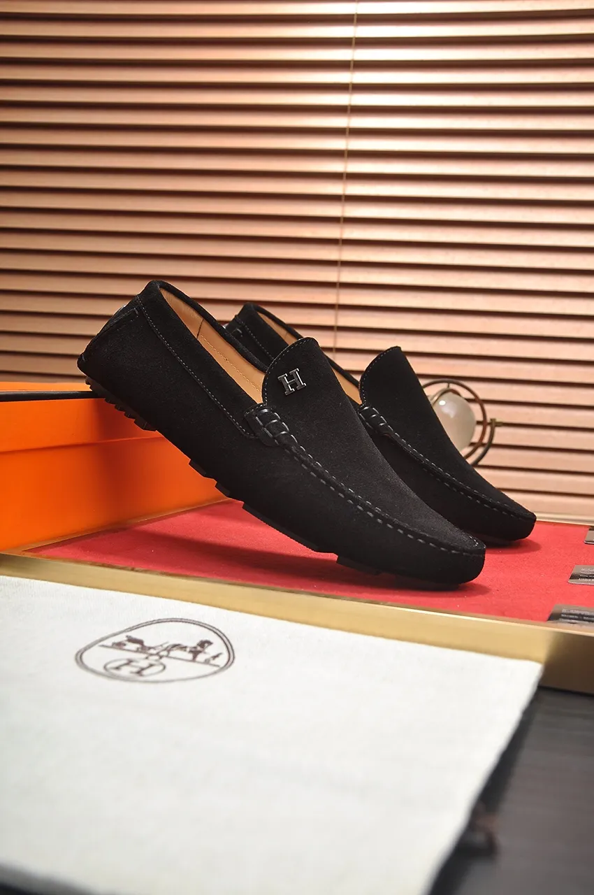 Men's shoes 💰420💶 Product trademark: Hermès "Hermès" beanie shoes. Regular size: 38-45 (45 customized, non-returnable). Product material: Selected first-layer calfskin upper + cowhide lining. Strong three-dimensional visual effect, original rubber outsole Color: 3⃣️colors available